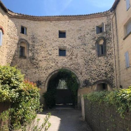 ユゼLe Provence Avec Piscine, Climatisation Et Parkingアパートメント エクステリア 写真